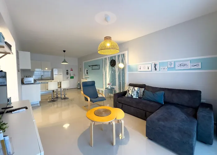 Vitus In Caesar & Spa, Long * Perivolia tou Trikomou